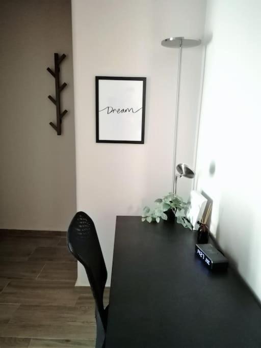 Koukaki Cozy Apartment 5 Minutes To Metro Athens Luaran gambar